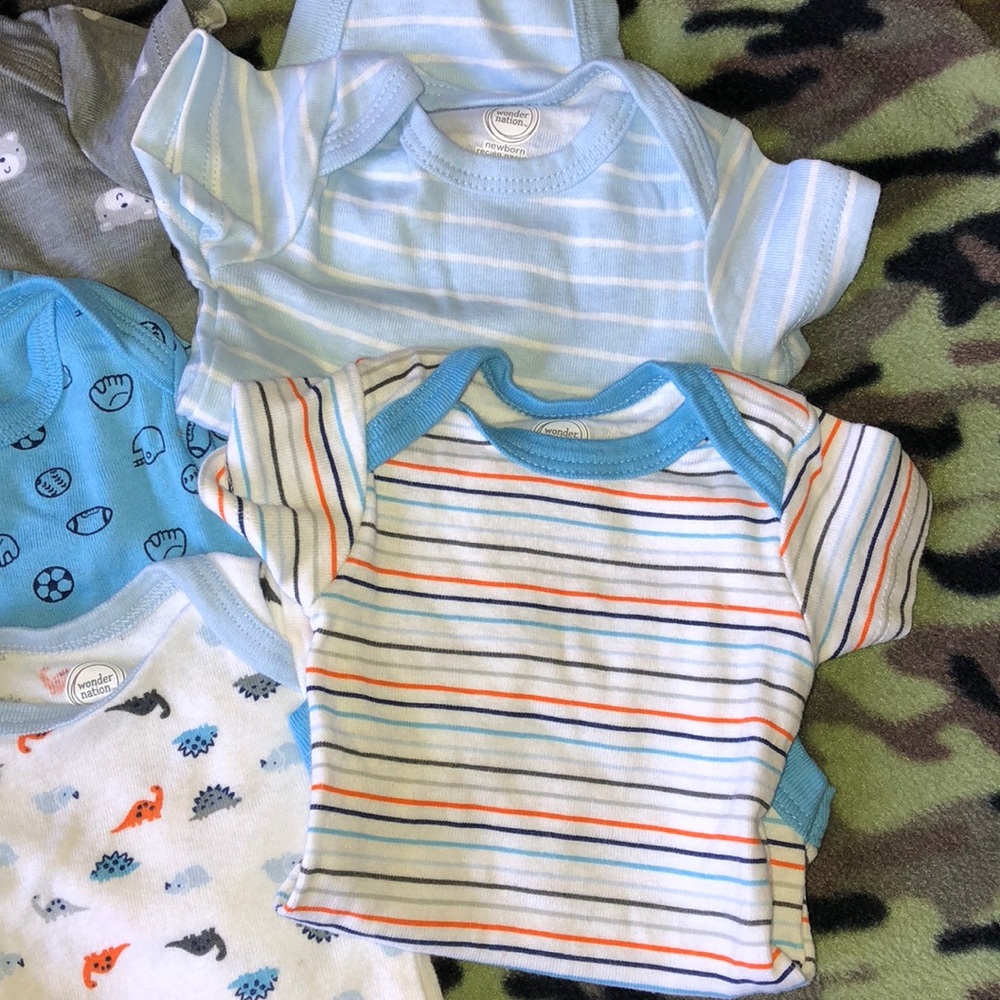 Onsie - Picture 3 of 4